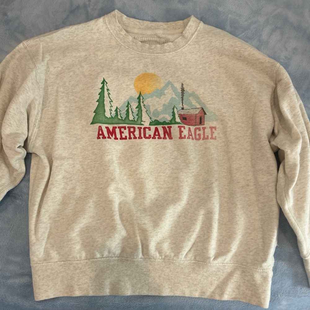 Super cute American eagle sweatshirt! Great for the holidays and Christmas time!